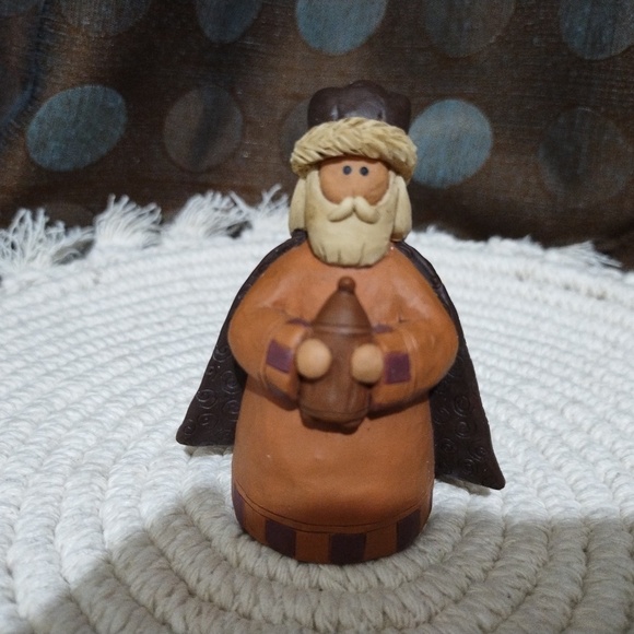 Suzi Skoglund Nativity Set 1994 - Picture 4 of 16